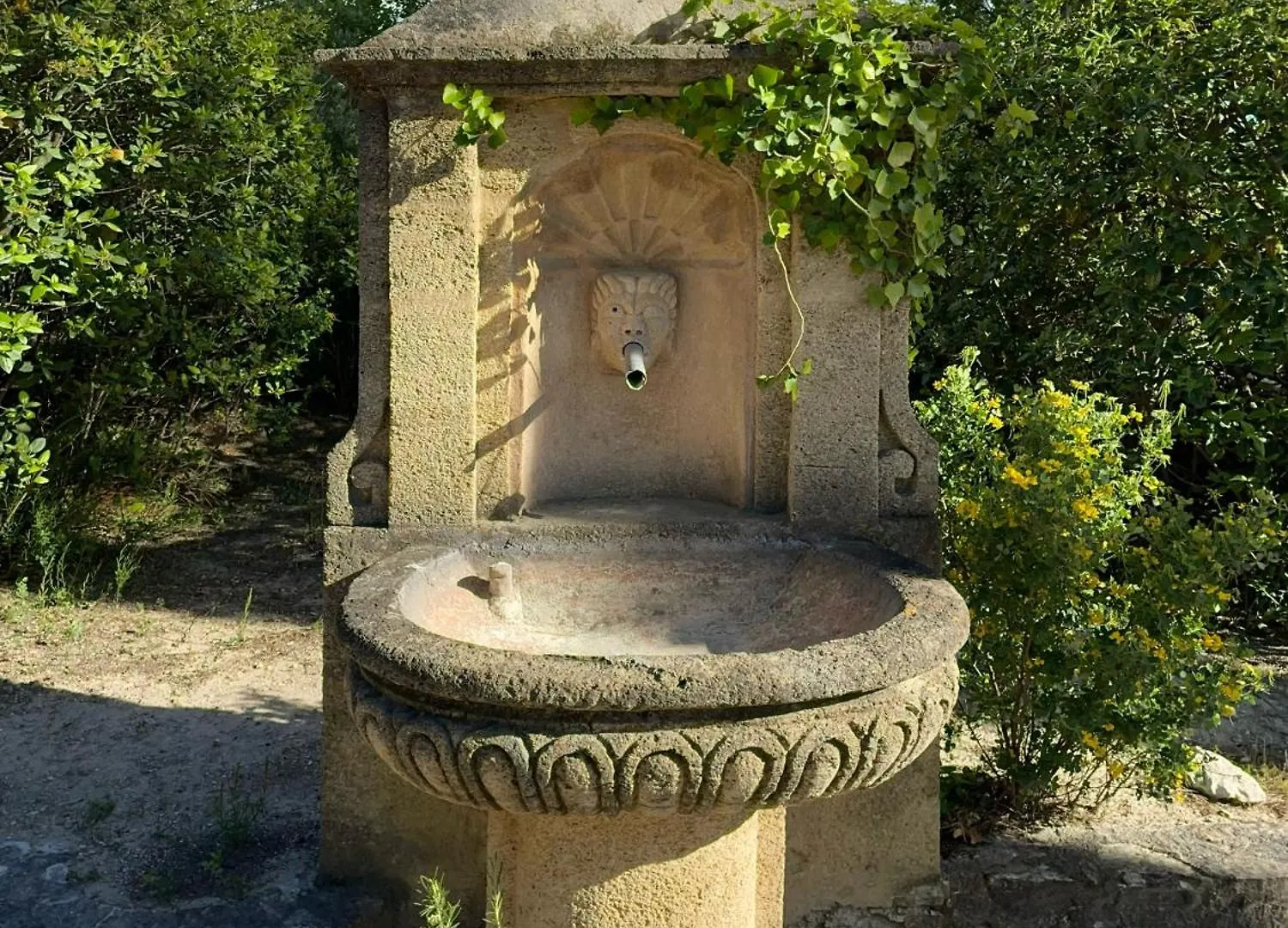 Holiday home Au Calme Dans La Campagne Aixoise, Entoure De Cypres Villa Aix-en-Provence