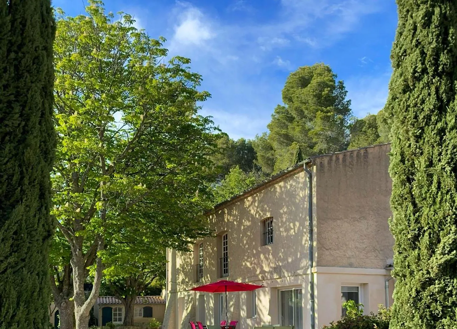 Au Calme Dans La Campagne Aixoise, Entoure De Cypres Villa Aix-en-Provence