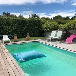 Hébergement de vacances Le Loqui - Piscine