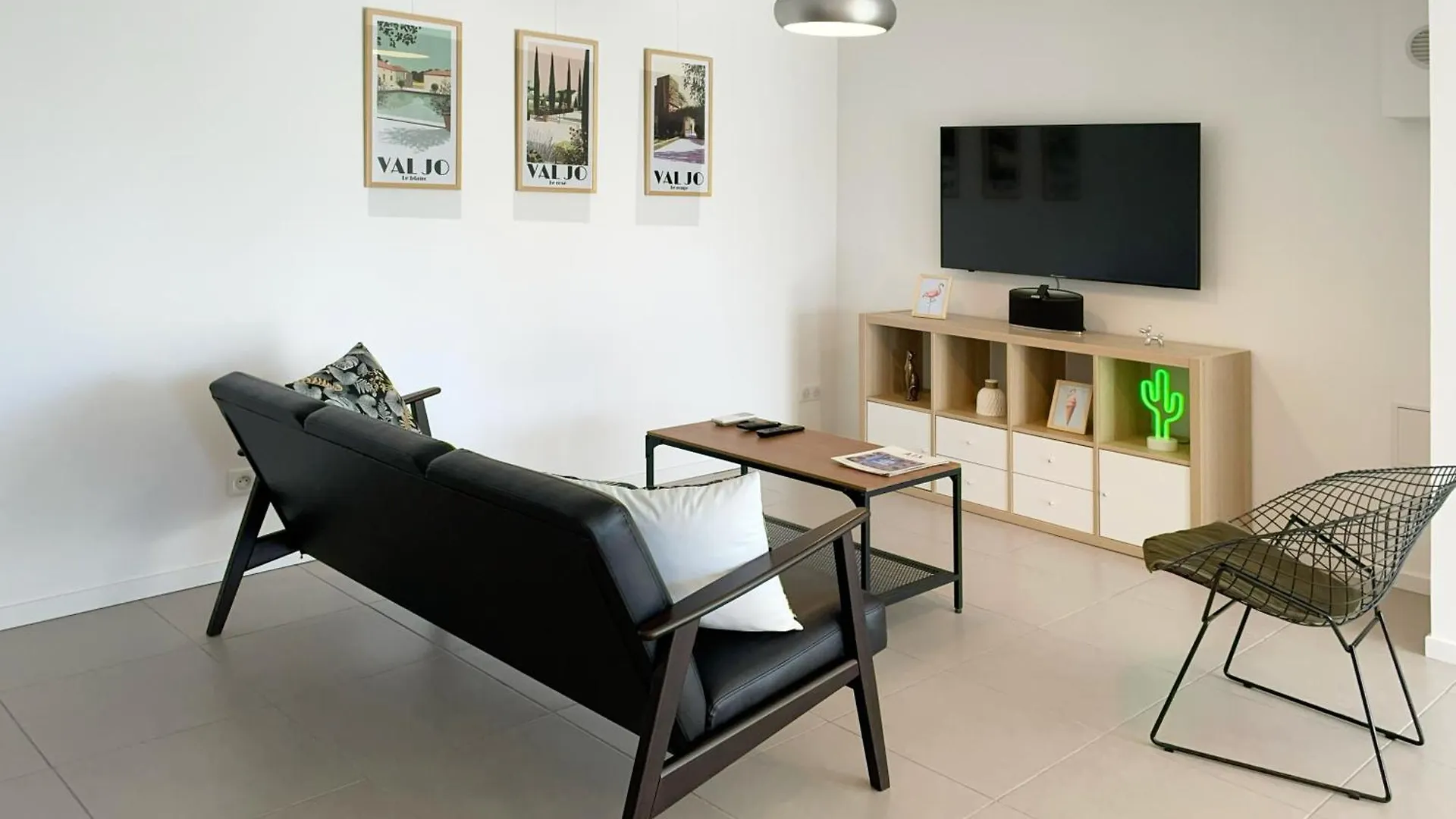 Holiday home Au Calme Dans La Campagne Aixoise, Entoure De Cypres Villa Aix-en-Provence